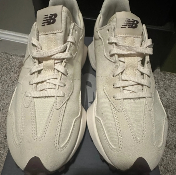 New Balance Shoes - New Balance 327 sneakers